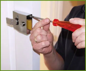 Neighborhood Locksmith Services Oak Brook, IL 630-823-0573 - 10-lock-smiths